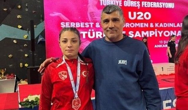 Aydınlı güreşçiler Türkiye Şampiyonası’ndan madalyalarla döndü