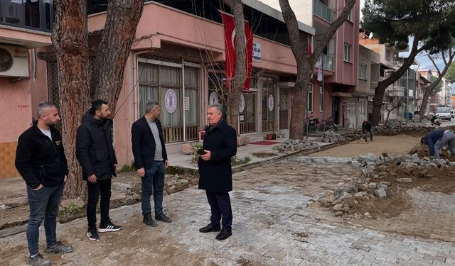 Buharkent’te bozulan yollar yenileniyor