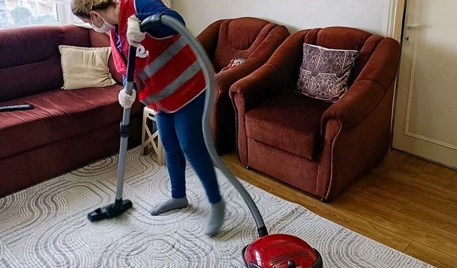 Efeler Belediyesi'nin Evde Bakım Hizmeti sürüyor