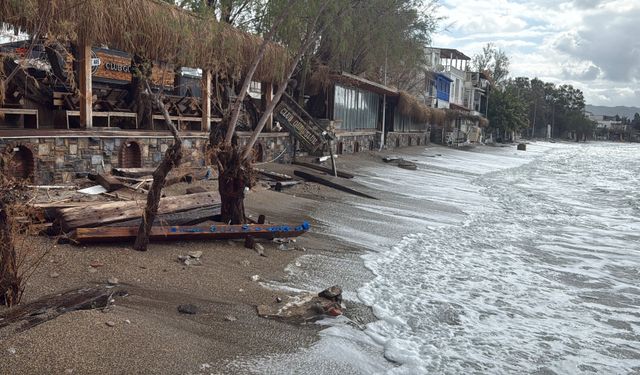 Fırtına işletmeleri yerle bir etti