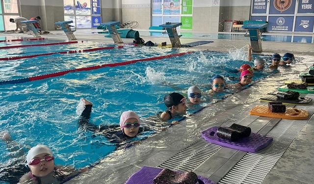 Geleceğin yüzücüleri Aydın’da yetişiyor