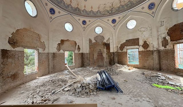 Çinili Camii hakkında yıkım kararı alındı