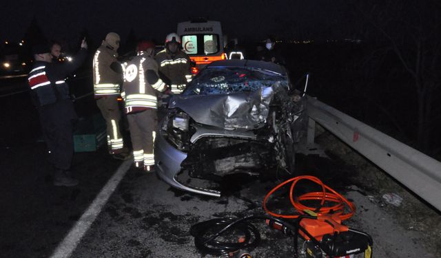 İzmir yolunda feci kaza.. 2 ölü, 2’si çocuk 5 yaralı