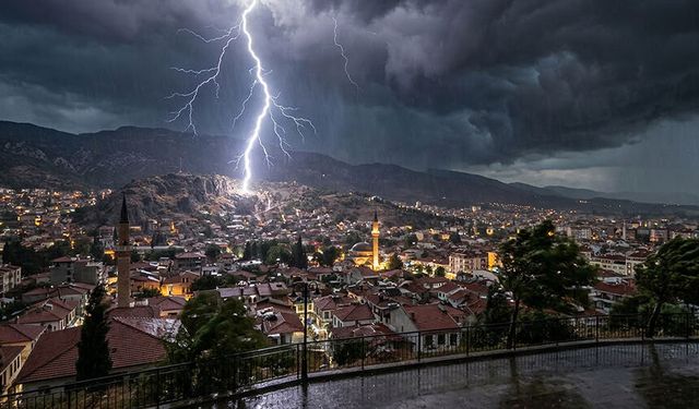 Aydın için kuvvetli sağanak uyarısı: Akşam saatlerine dikkat