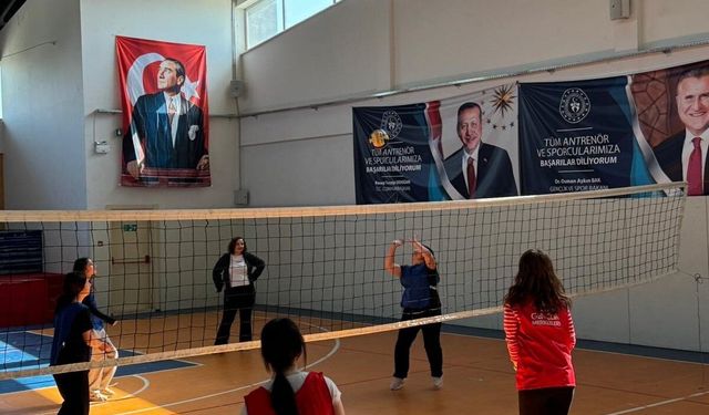 Aydın’da ev kadınları parkede ter döktü