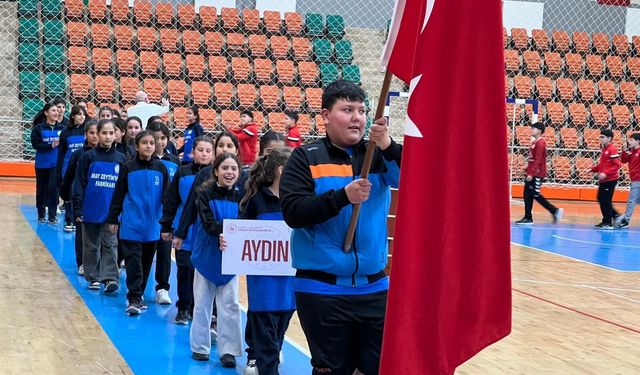 Aydın’da hentbol şampiyonası başladı