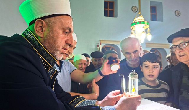 Sakal-ı şerif ziyarete açıldı