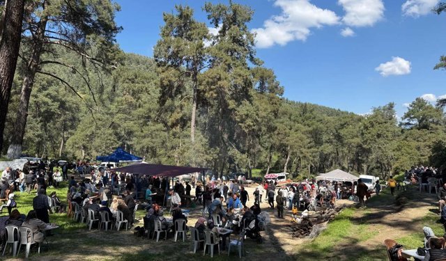 Aydın’da 41 yıllık gelenek.. Aynı sofrada buluştular