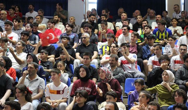 Aydınlılar Dünya Kupası maçını birlikte izledi