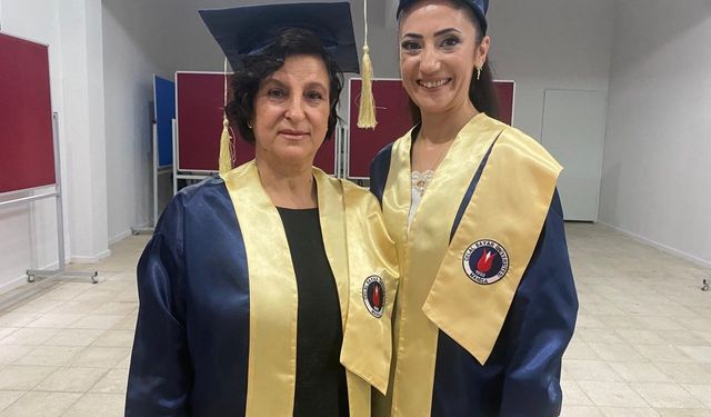 56 yaşında üniversiteden mezun oldu