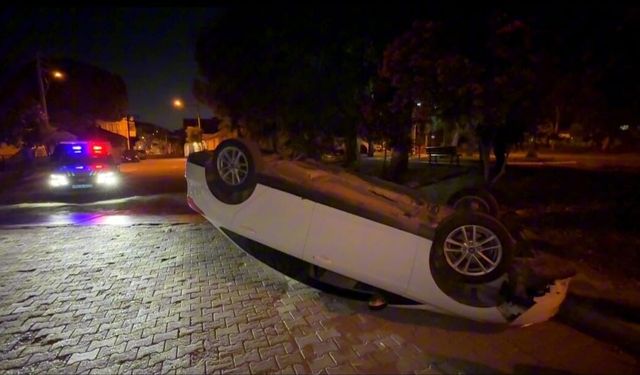 Aydın’da otomobil ters döndü