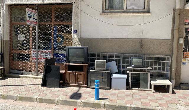 Aydın’da tüplü televizyonlar nostaljik dekor oldu