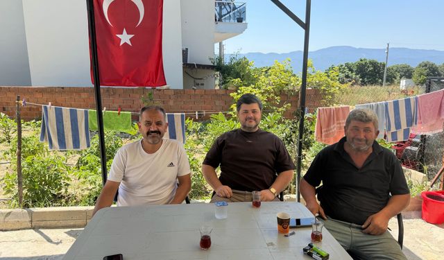 CHP’li Efe Berberoğlu Muhtar Yanal ile bir araya geldi