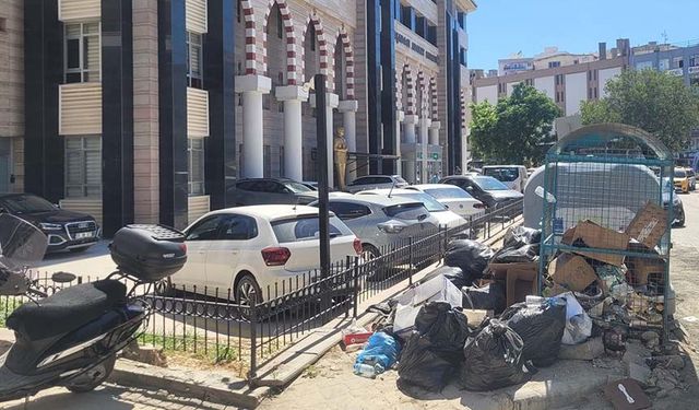 Kuşadası’nın göbeğinde utandıran manzara!