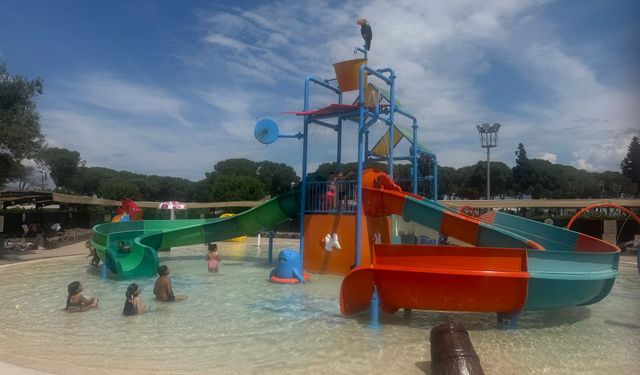 İyi ki Çerçioğlu var.. Çocuklara yaz tatili hediyesi aquapark kapılarını açtı