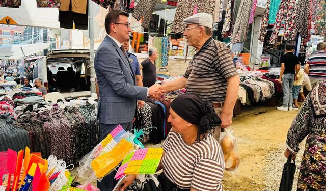 Aydın’da dün göreve başlayan kaymakam bugün pazar yerinde vatandaşlarla buluştu