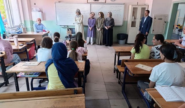 Çocuklara yönelik Kur'an eğitimleri sürüyor