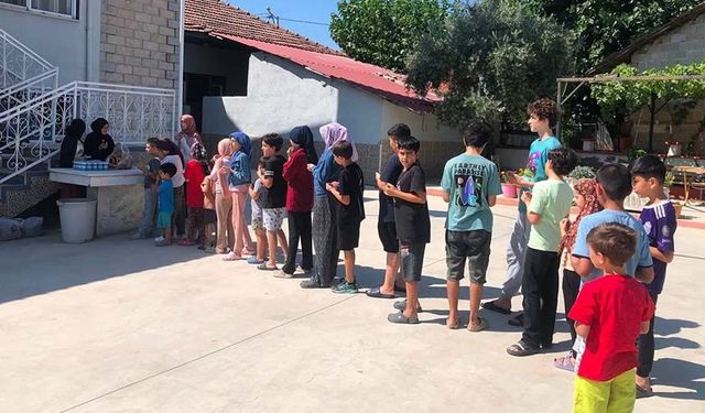 Hayırseverler Kur'an kursu öğrencilerini yalnız bırakmıyor