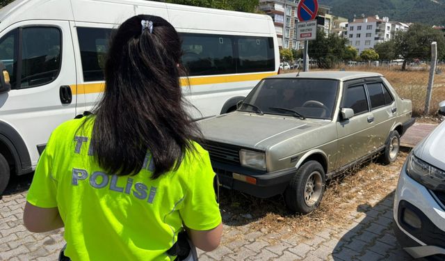 Hurda araçlar toplanıyor