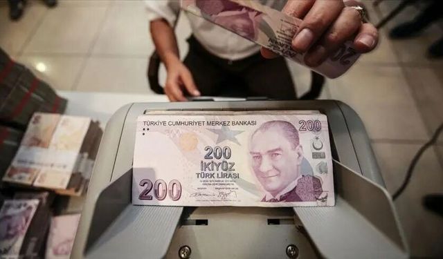 Milyonların gözü banka hesaplarında.. Zamlı maaşlar bu hafta yatıyor