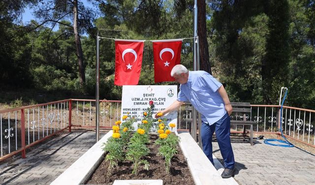 Şehidimiz Aydın’daki kabrinde dualarla anıldı