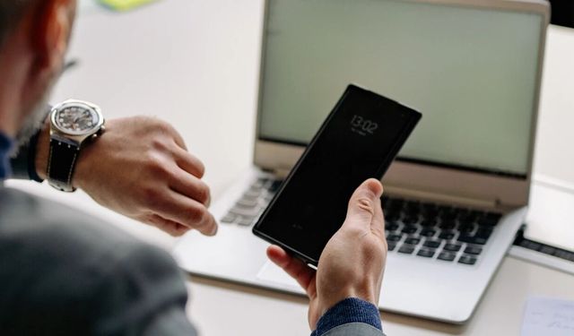 Telefonu olan herkesi ilgilendiriyor.. 14 gün içinde o işlemi yapmayanların hattı kapatılacak