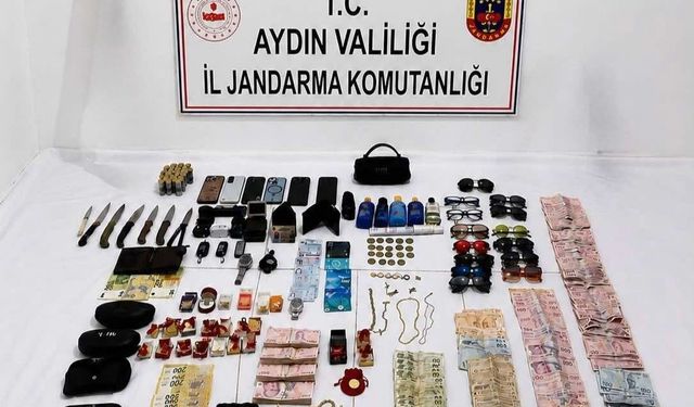 Kuşadası sahilinde suçüstü yakalandı