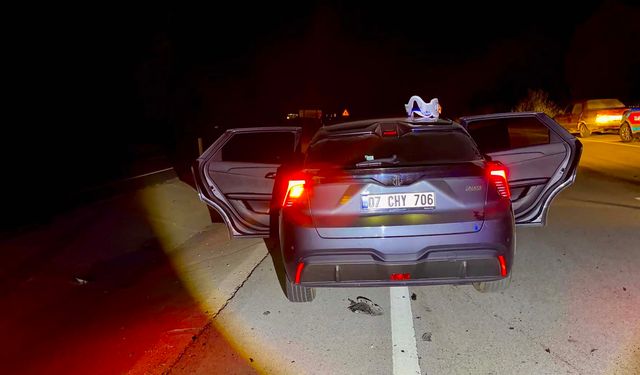 Otomobille hafif ticari araç çarpıştı: Çok sayıda yaralı var