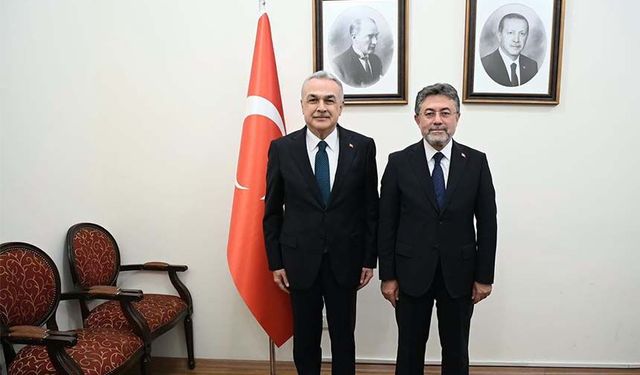 AK Parti Aydın Milletvekili Mustafa Savaş’tan Bakan Yumaklı’ya ziyaret