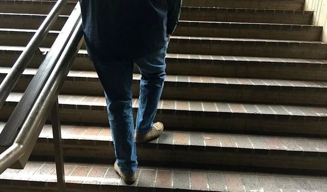 Doktorlar bu alışkanlığa dikkat çekti! Merdiven çıkmanın bakın ne faydası var
