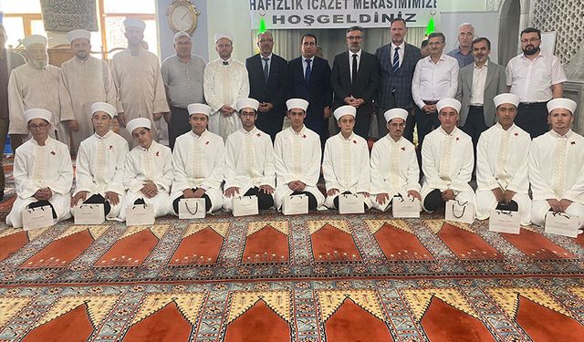 11 öğrenci daha hafızlık icazeti aldı