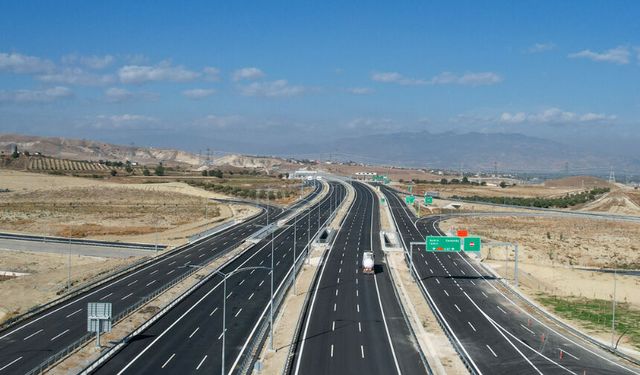 Aydın-Denizli Otoyolu’ndan kötü haber.. Aydın istikameti trafiğe kapatıldı