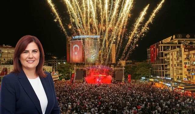 Başkan Çerçioğlu on binlerce Aydınlıyı Atatürk Kent Meydanı’nda Kurtuluş coşkusunda buluşturdu