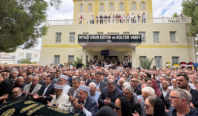 Eski belediye başkanı son yolculuğuna uğurlandı