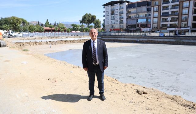 İncirliova’daki meydan projesi sürüyor