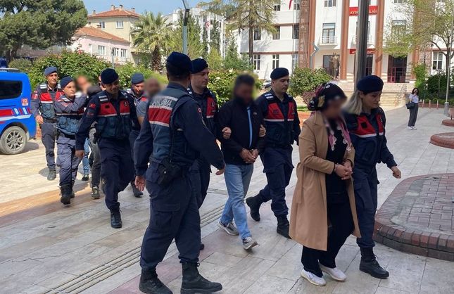 Aydın’da çiftliğe baskın yapıldı, civciv baronu yakalandı