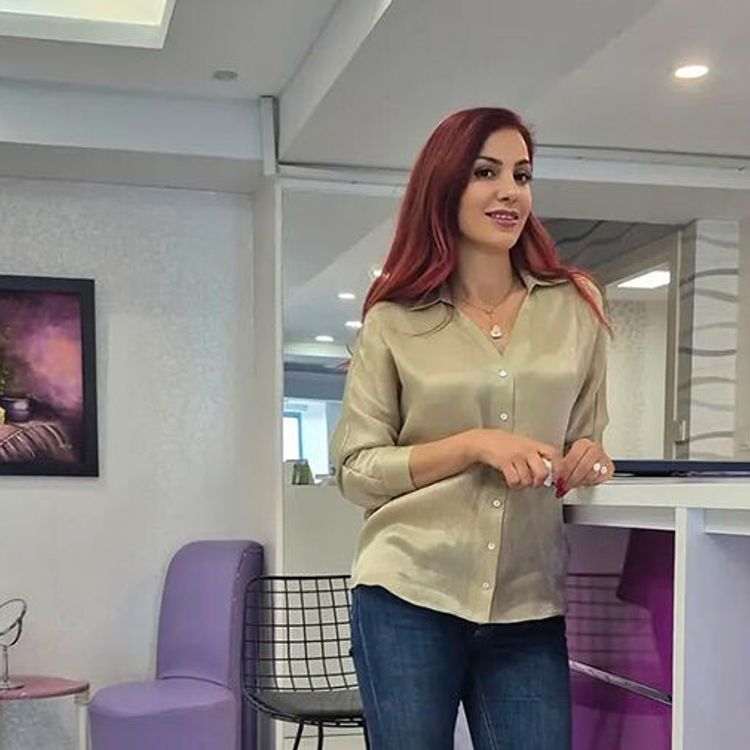 Doktor Özlem Gültekin gözyaşlarıyla uğurlandı