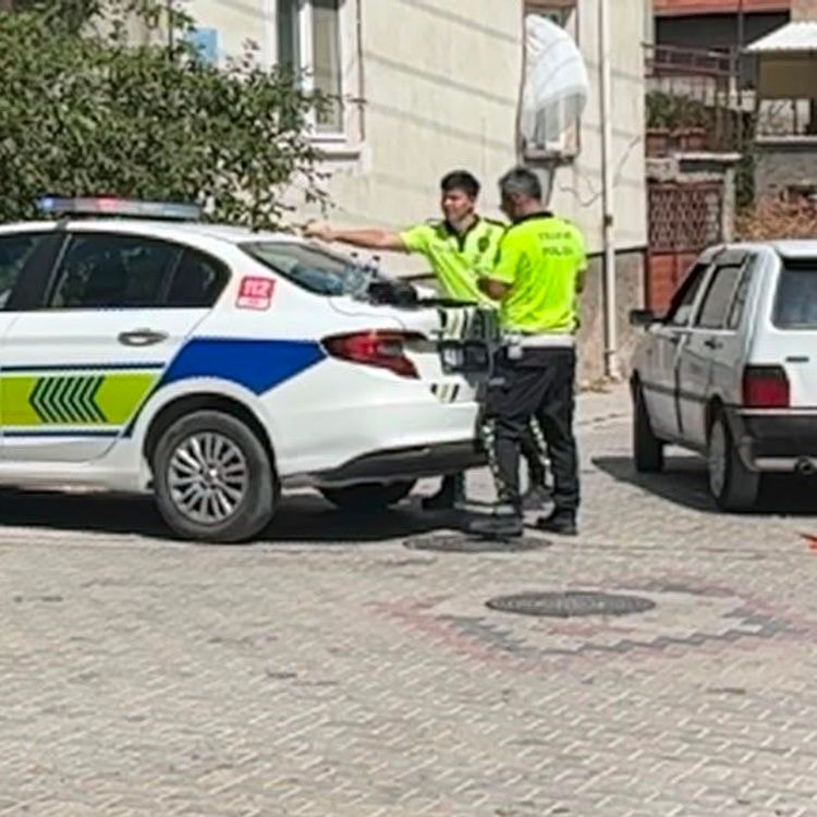 Otomobil ile motosiklet çarpıştı: 1 yaralı