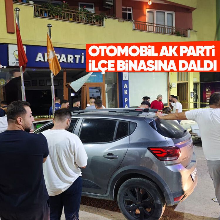 Otomobil AK Parti ilçe binasına daldı