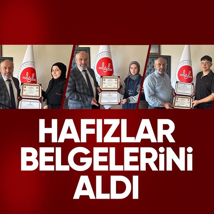 Hafızlar belgelerini aldı