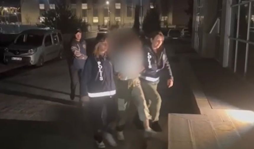 Otomobil çaldılar, yakalandılar