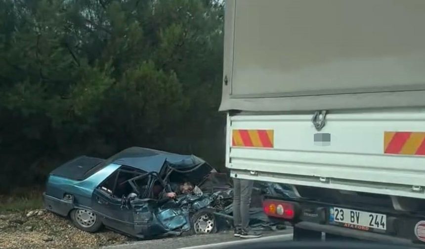 Aydın plakalı otomobil kazaya karıştı.. 2 ölü 2 yaralı