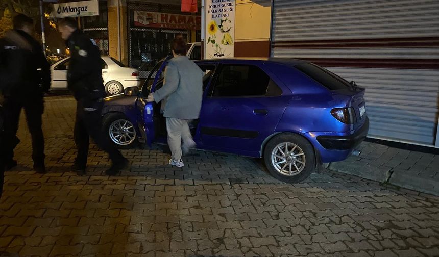 Aydın’da aracın içinde hareketsiz durunca ekipler harekete geçti
