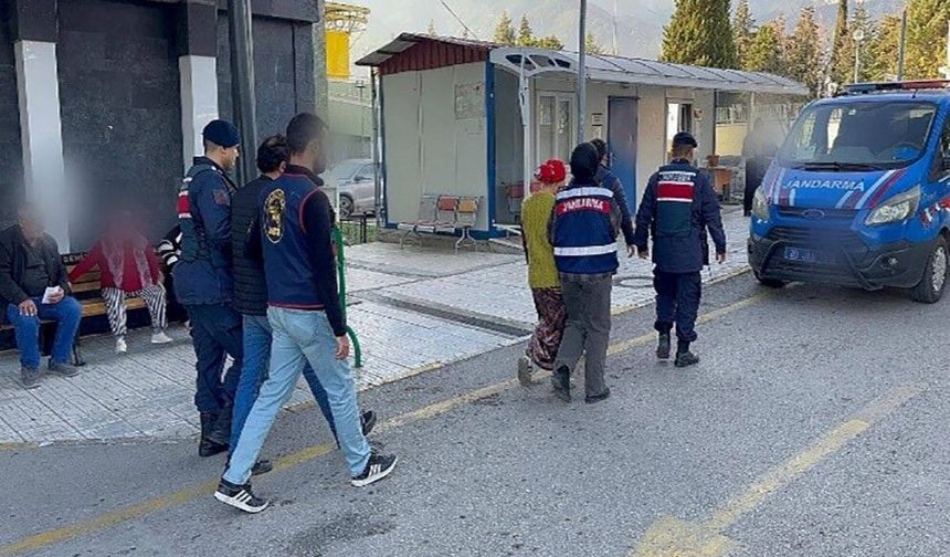 Kadınları katalogdan seçtirmişler