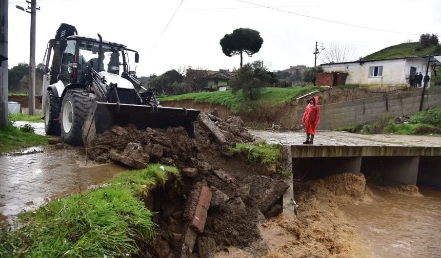 İncirliova Belediyesi’nden yağışa hızlı müdahale
