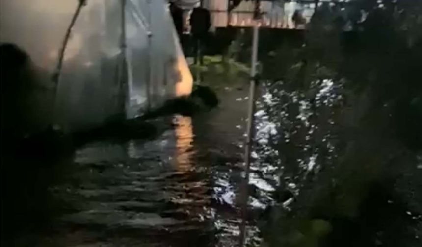 Korkulan oldu, Küçük Menderes Nehri taştı