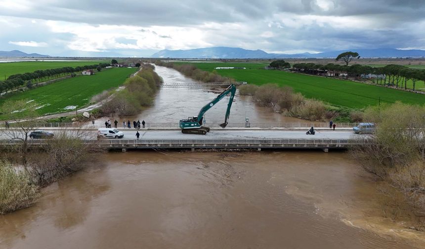Aydın’da tehlike.. Büyük Menderes taşıyor