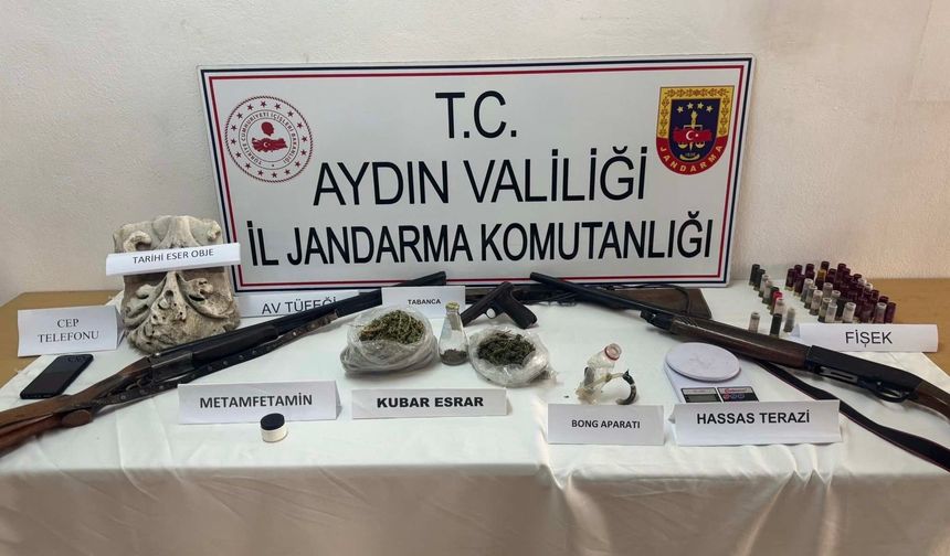 Aydın’da jandarma 5 ayrı adrese baskın düzenledi