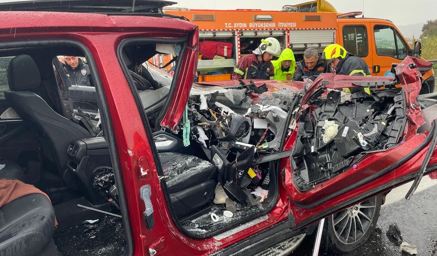 Aydın’da lüks otomobil hurdaya döndü