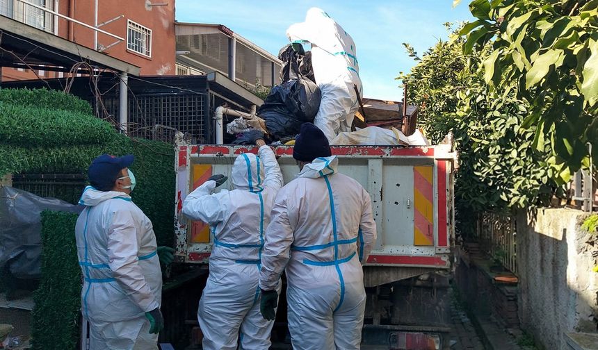 Aydın’da mide bulandıran görüntüler.. Kamyon kamyon çöp çıktı